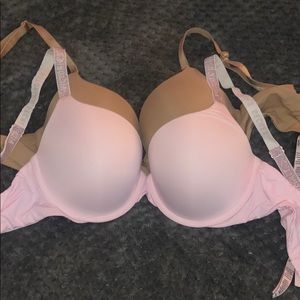 2 Victoria’s Secret Bras 34D